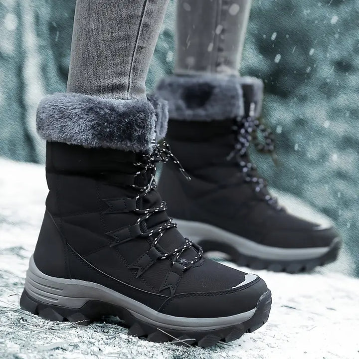 Snow boots detail - Elma Boutique