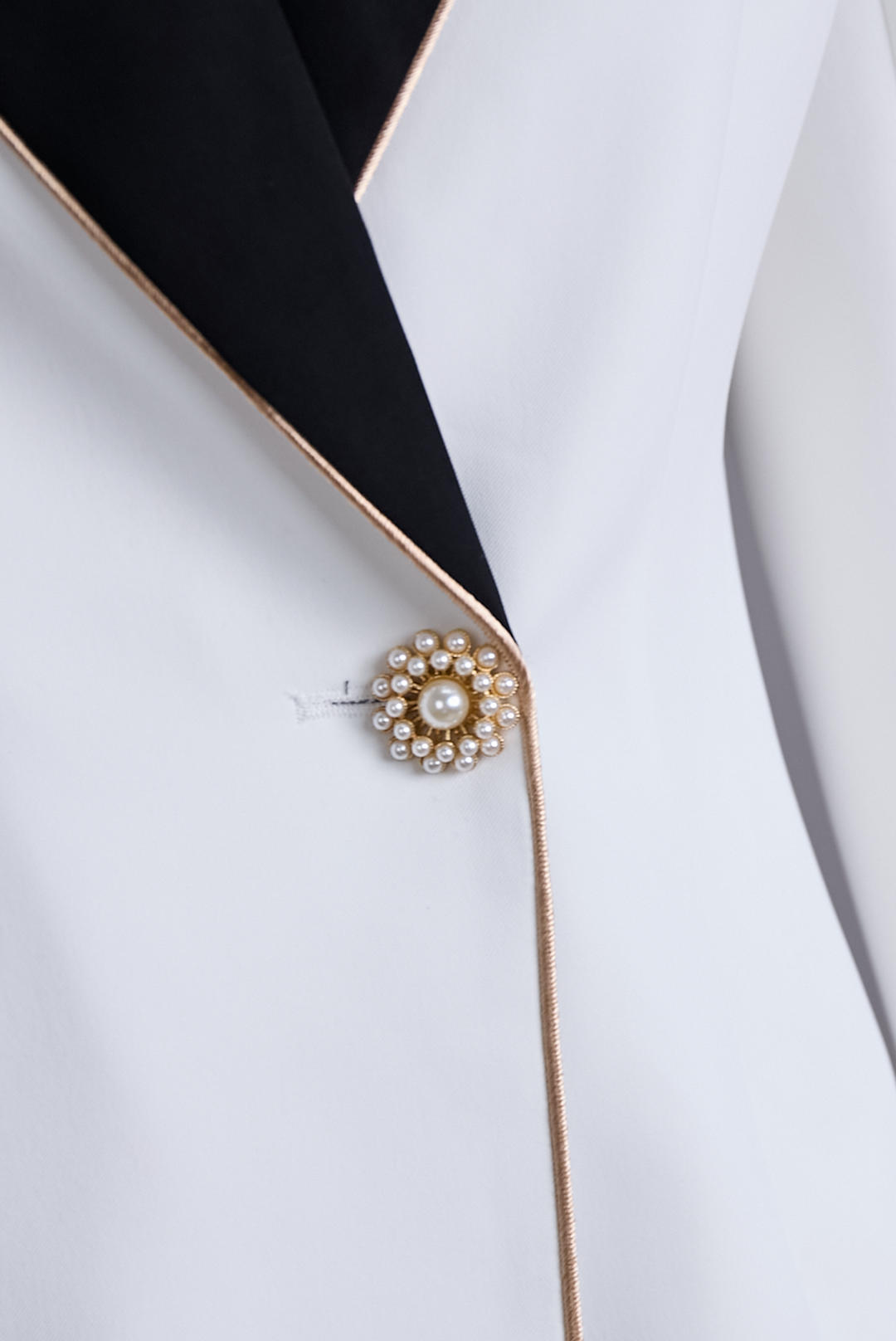 Blazer detail - Elma Boutique