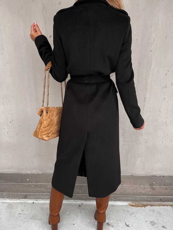 Coat detail - Elma Boutique