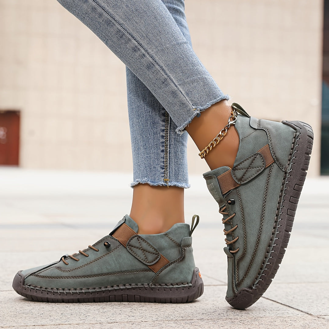 Sneakers detail - Elma Boutique