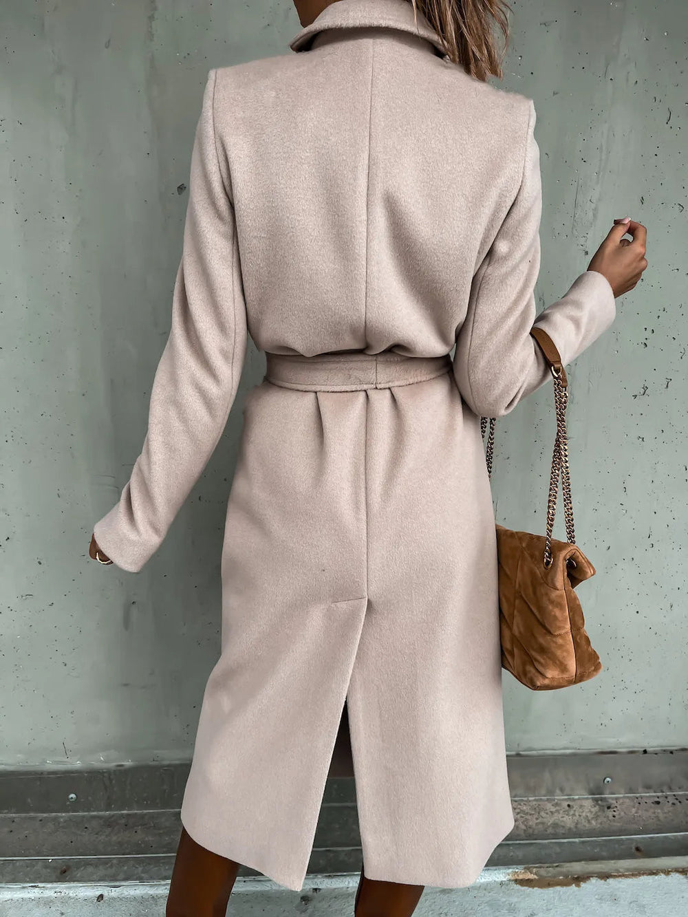 Coat detail - Elma Boutique