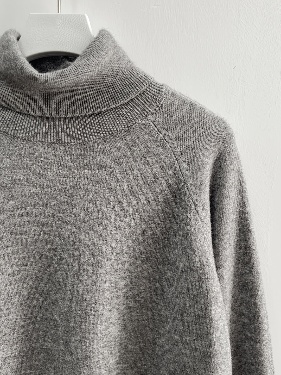 Gray Sweater - Elma Boutique