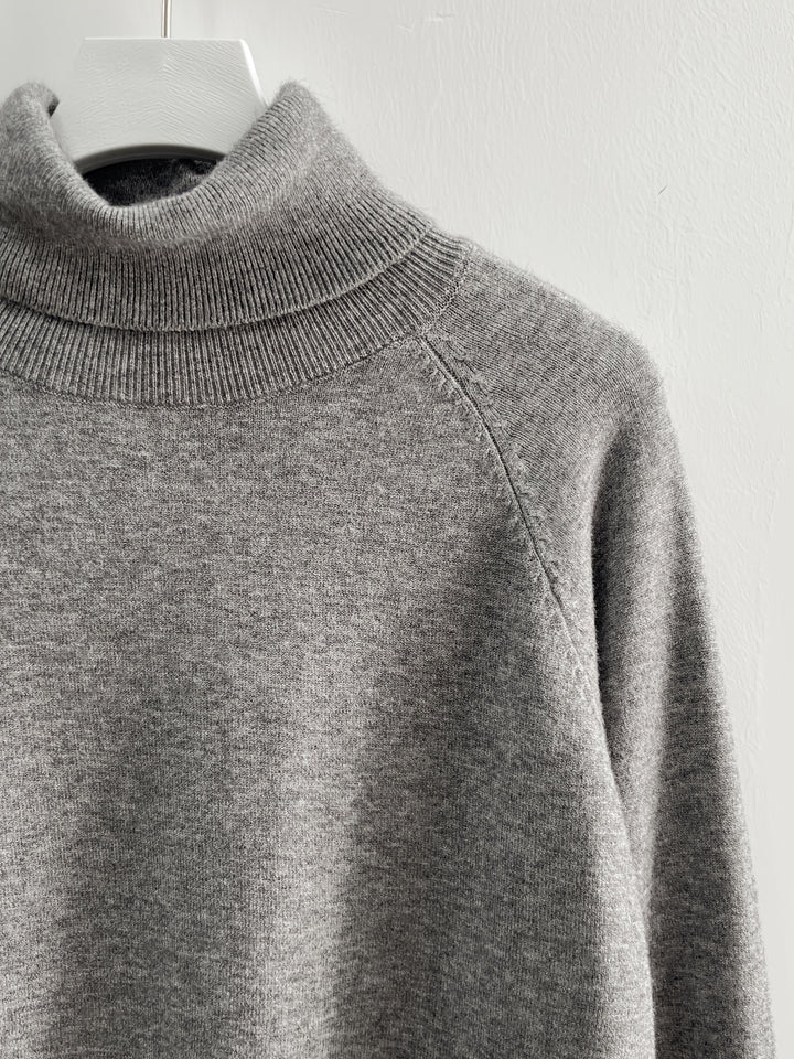 Gray Sweater - Elma Boutique