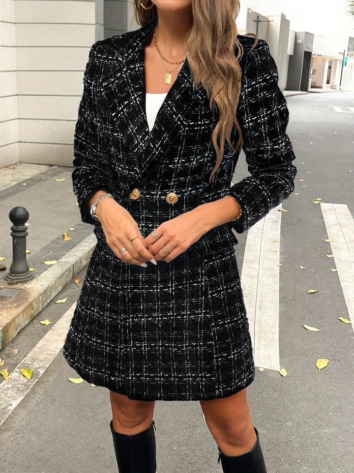 Coat detail - Elma Boutique