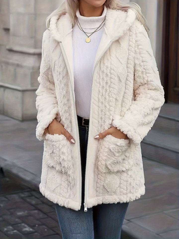 Coat detail - Elma Boutique