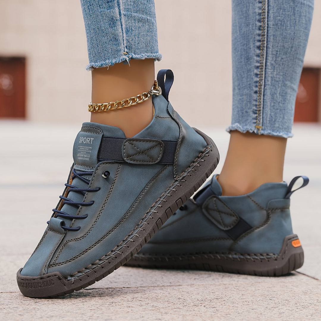 Navy sneakers - Elma Boutique