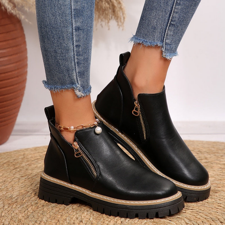 Black ankle boots - Elma Boutique