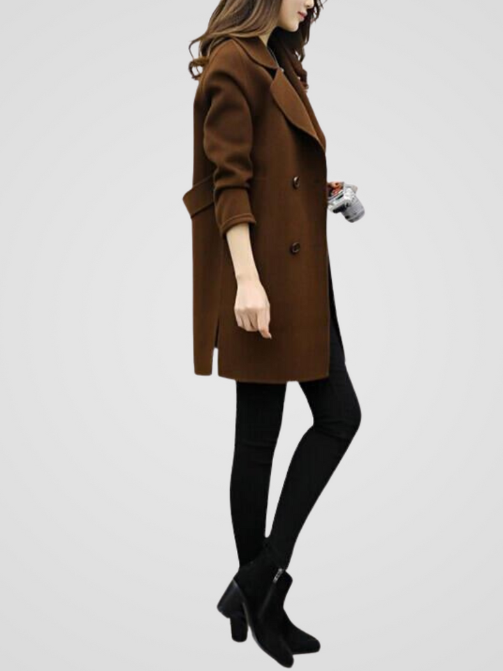 Coat detail - Elma Boutique