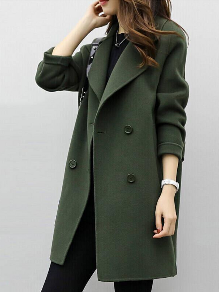 Coat detail - Elma Boutique