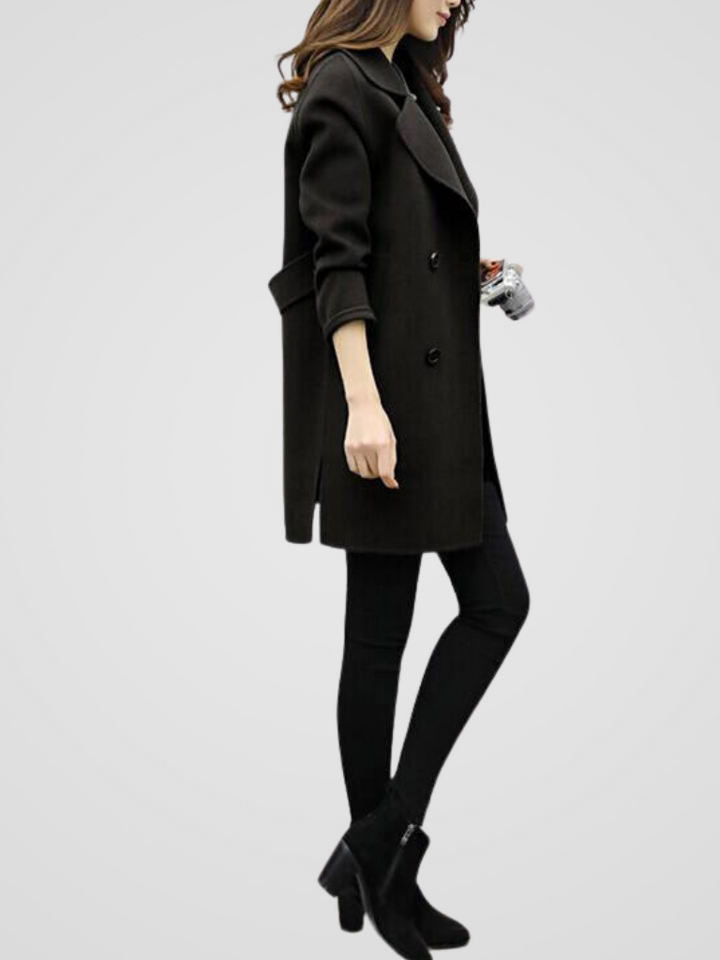 Coat detail - Elma Boutique