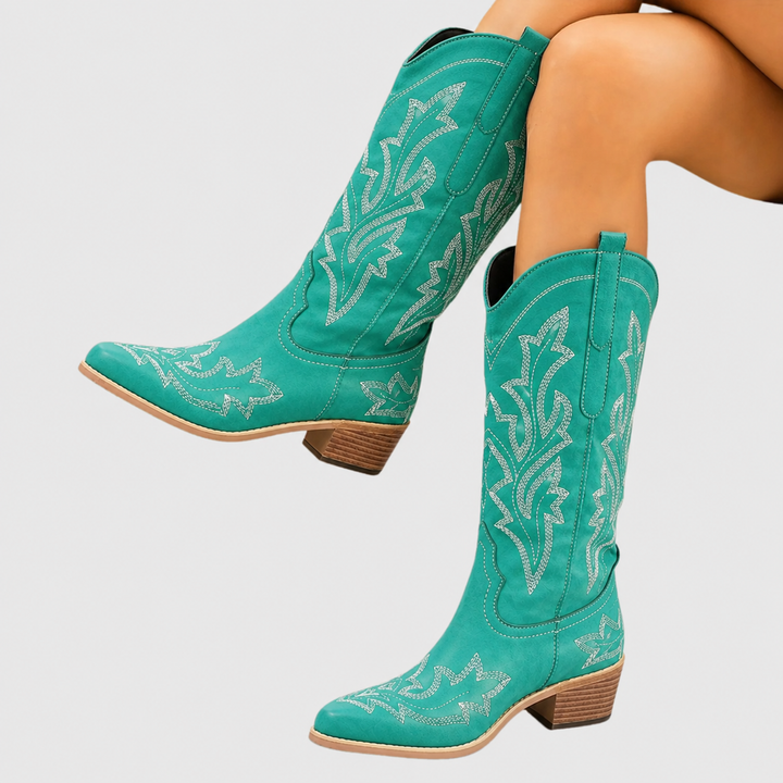 Boots detail - Elma Boutique