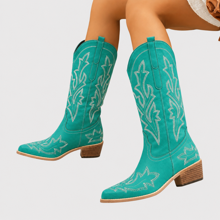 Boots detail - Elma Boutique