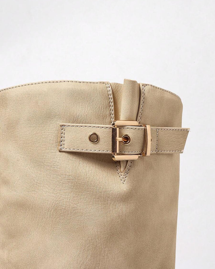 Knee high boots detail - Elma Boutique