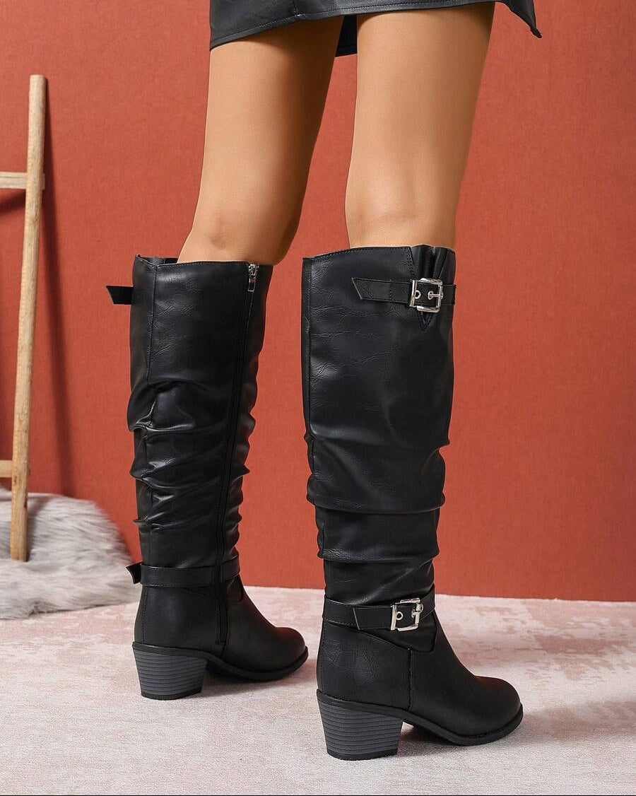 Knee high boots detail - Elma Boutique