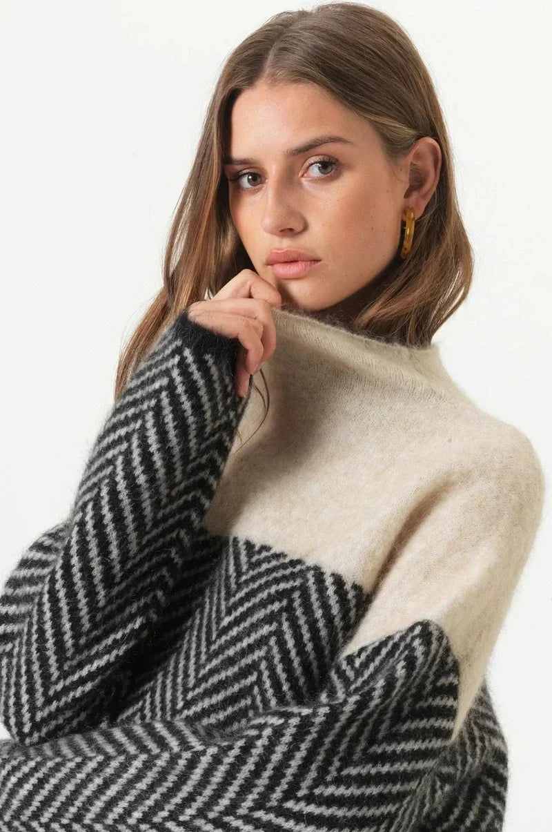 Brown sweater - Elma Boutique
