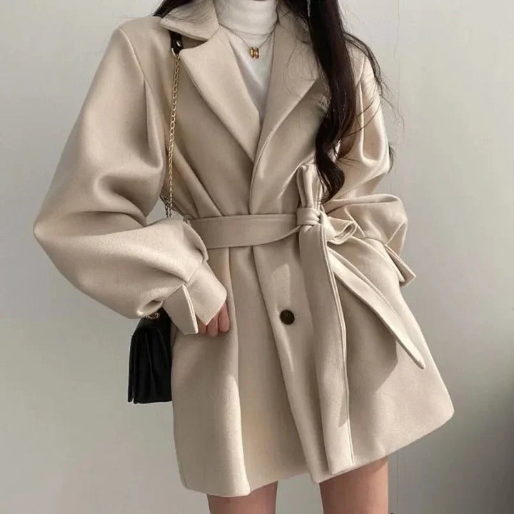 Coat detail - Elma Boutique