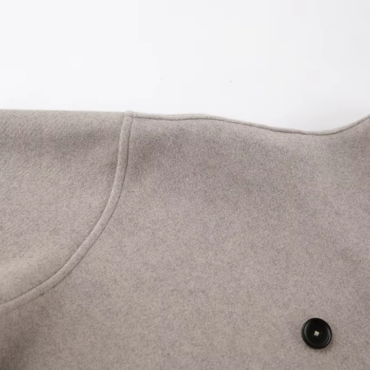 Coat detail - Elma Boutique