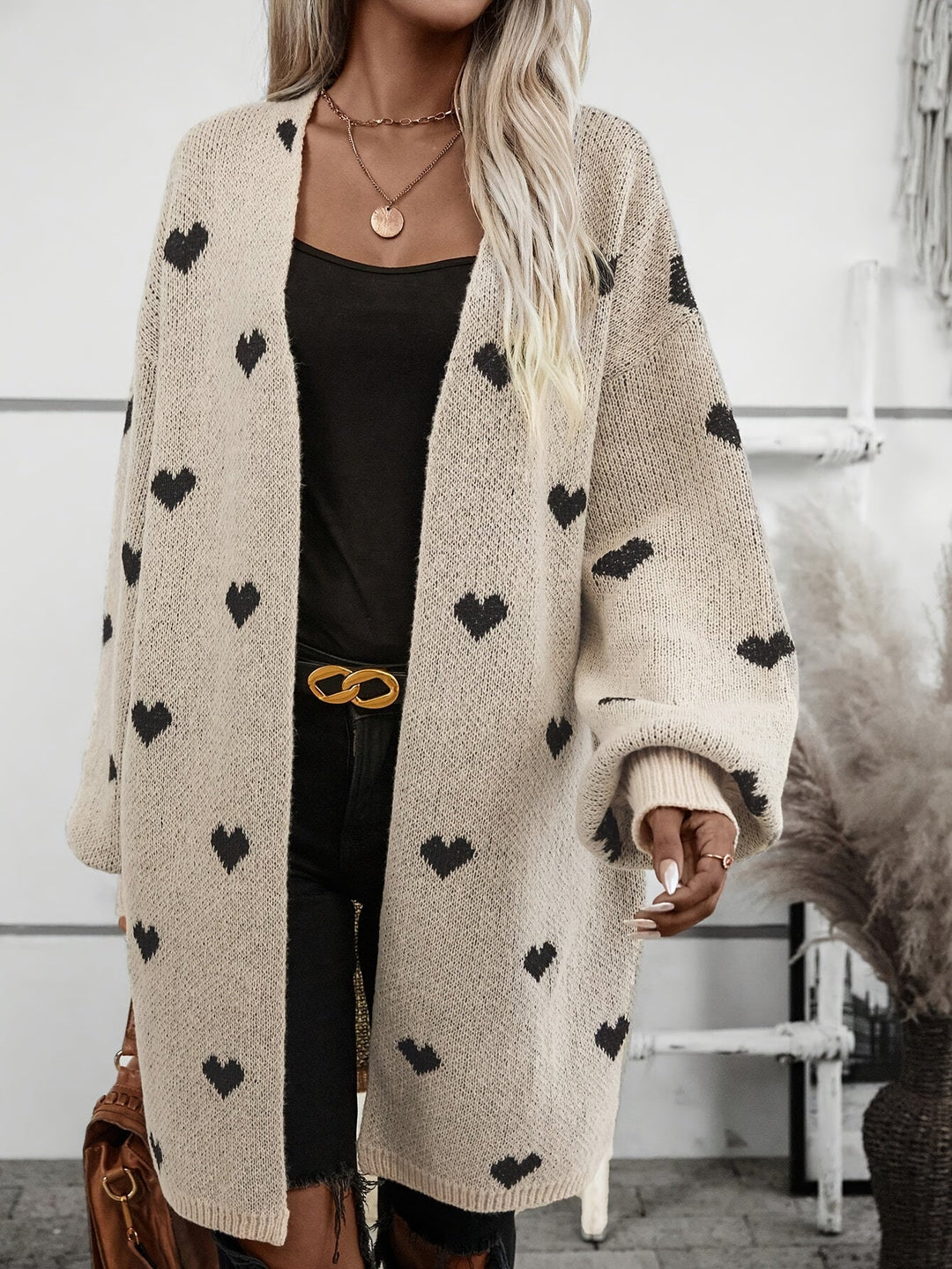 Khaki cardigan detail - Elma Boutique