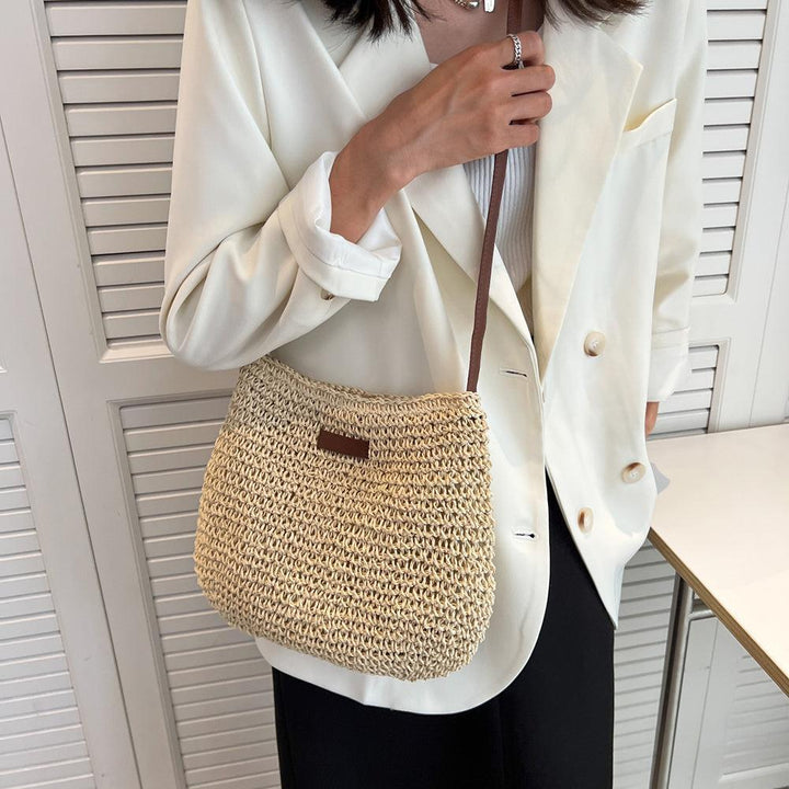 Relaxed Design Shoulder Bag