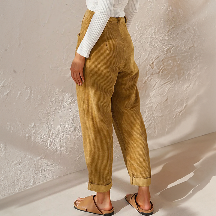 Corduroy trousers detail - Elma Boutique