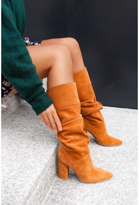 Knee high boots detail - Elma Boutique