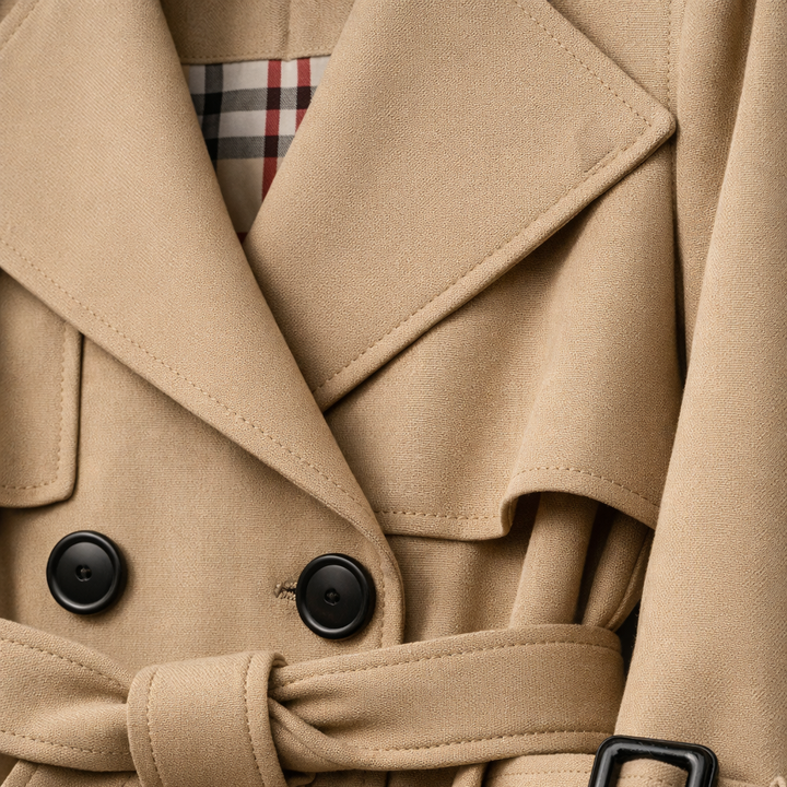 Trench coat detail - Elma Boutique