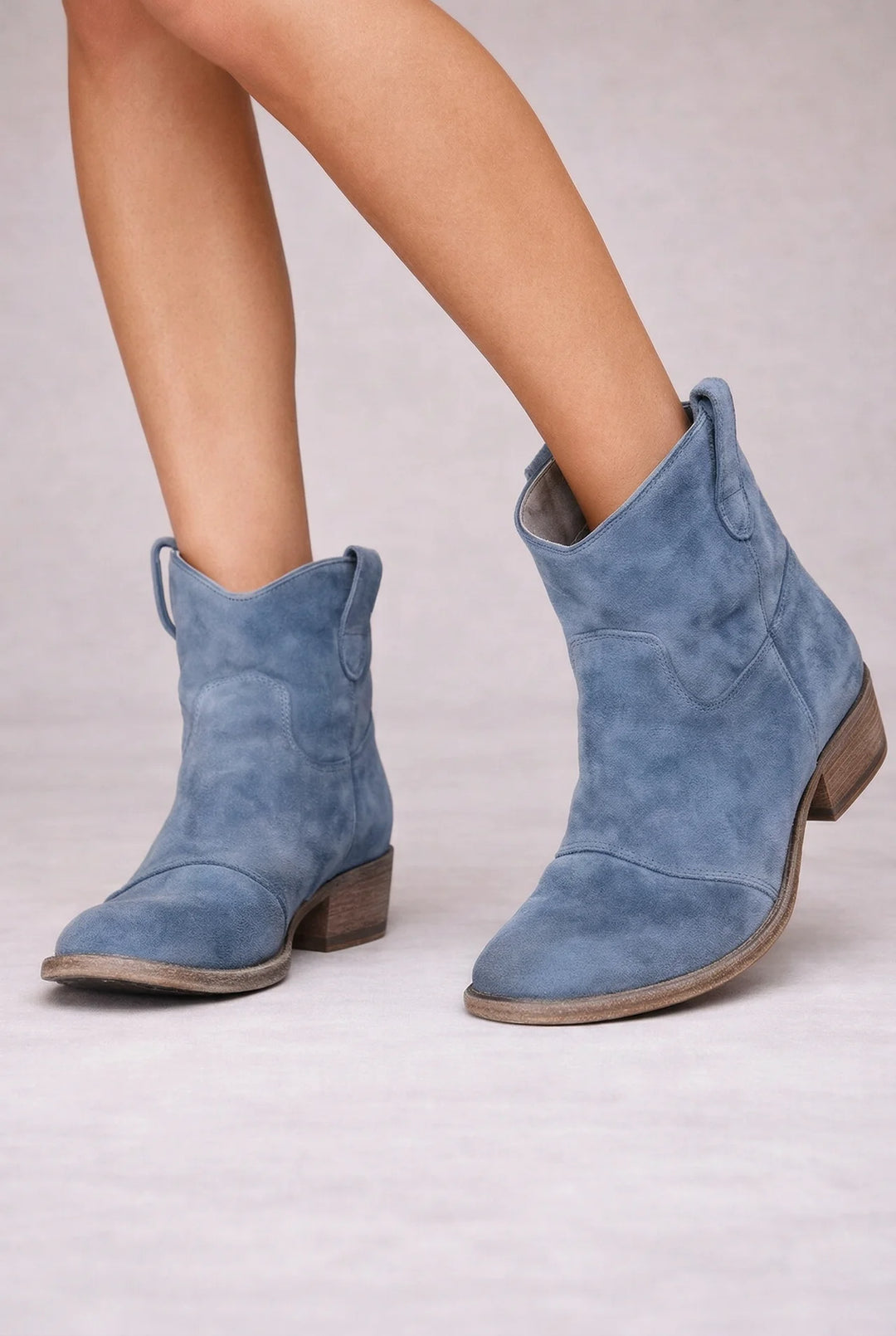 Sculpted Stylish Cowboy Boots for Women