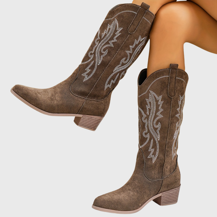 Boots detail - Elma Boutique
