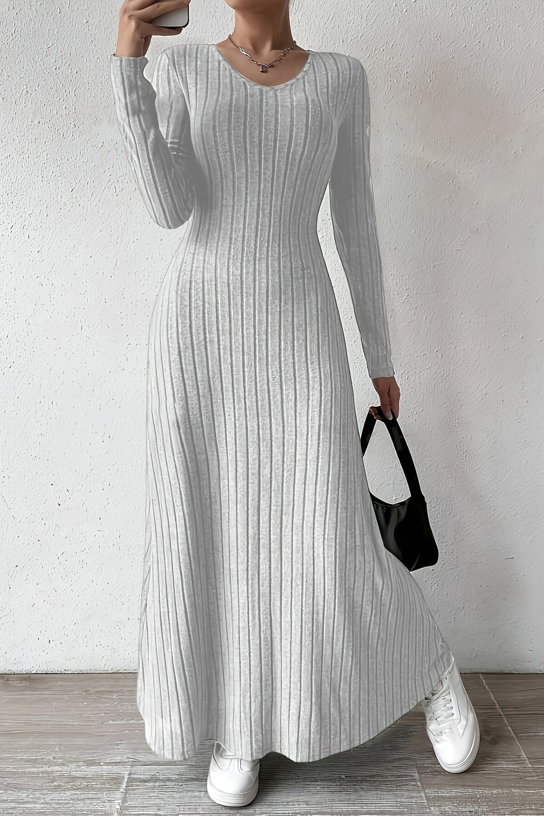 V Neck Maxi Dress with Long Sleeves and A Line Design for Fall