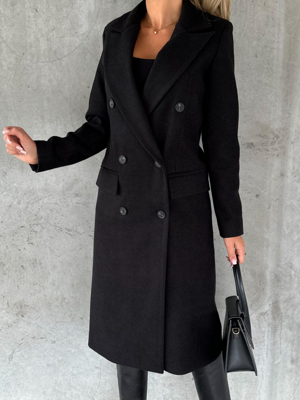 Black coat - Elma Boutique