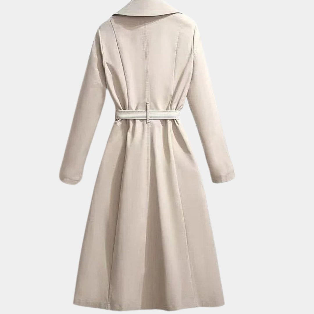 Trench coat detail - Elma Boutique