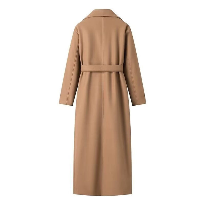 Trench coat detail - Elma Boutique