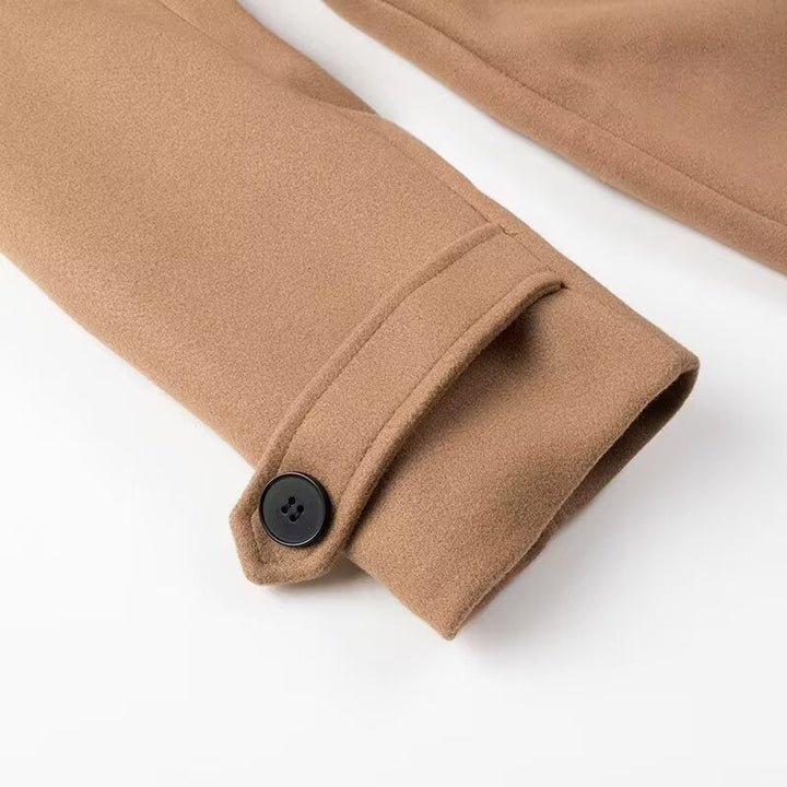 Trench coat detail - Elma Boutique