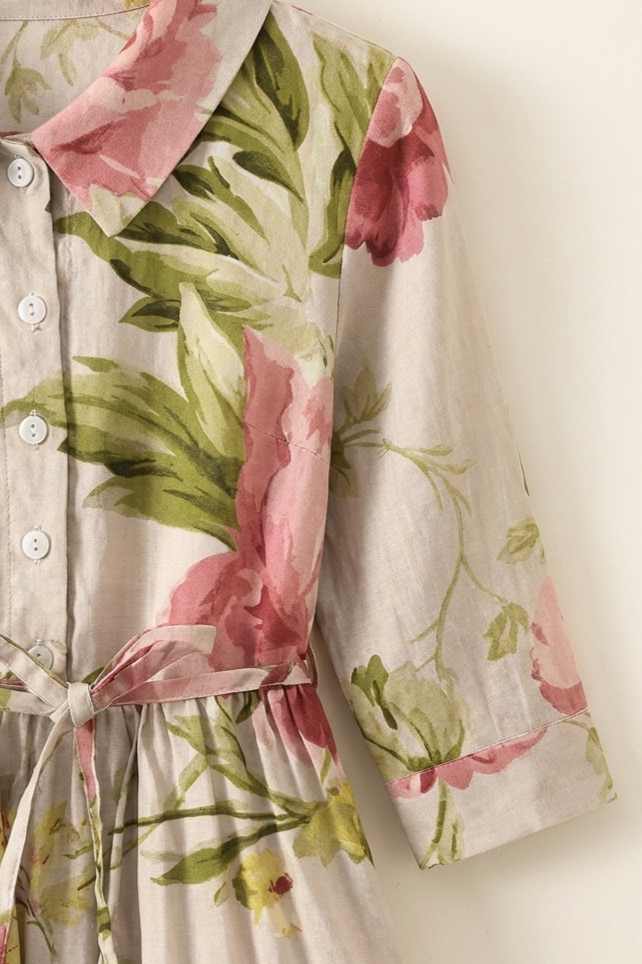 Vivienne - Vintage Floral Lace Up Dress