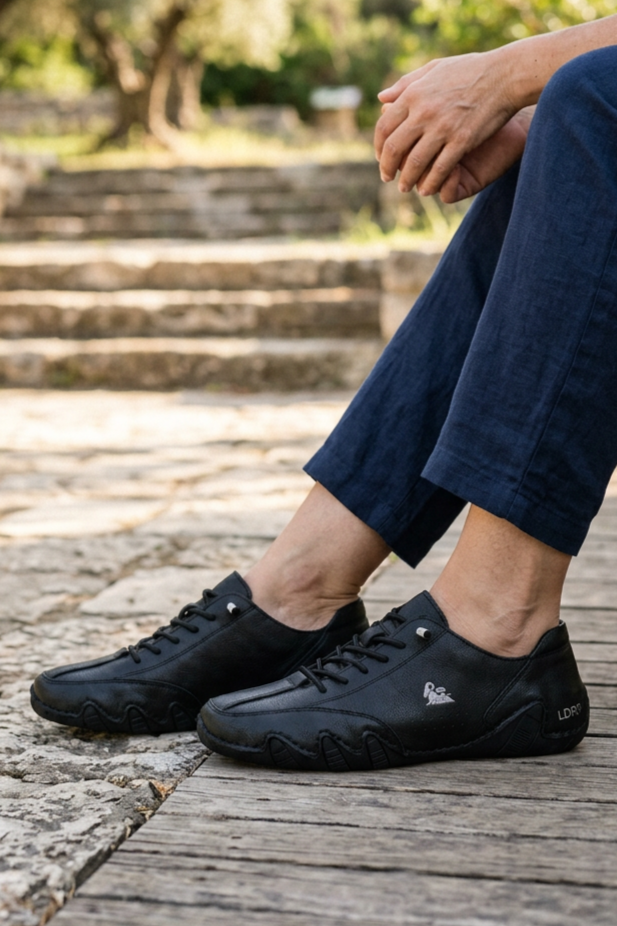 Riley - Lightweight Athletic Sneakers