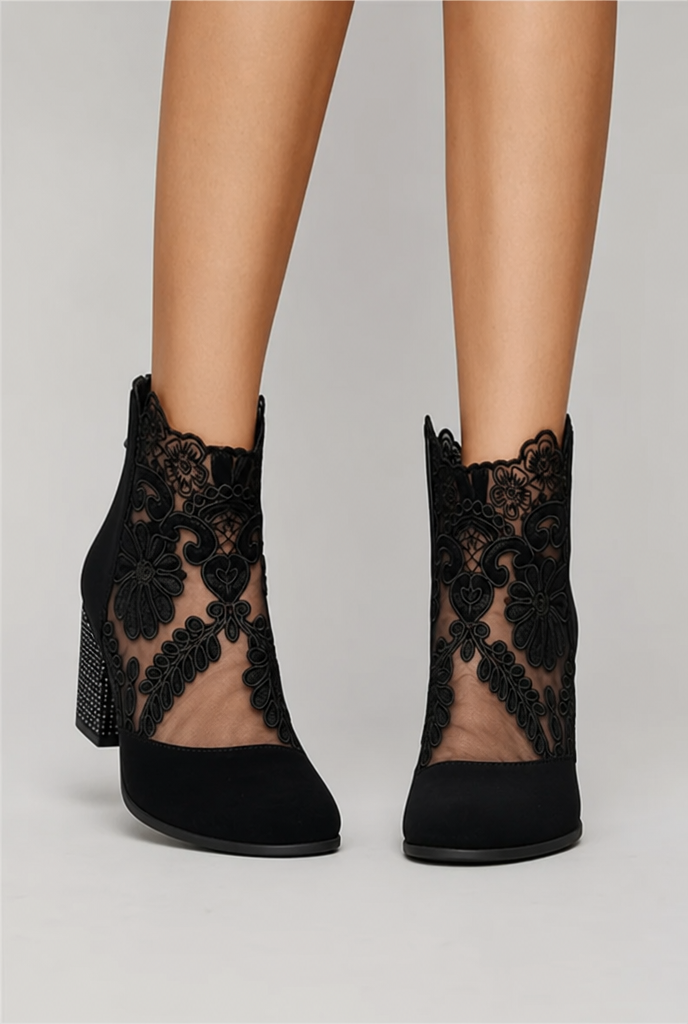 Black ankle boots - Elma Boutique