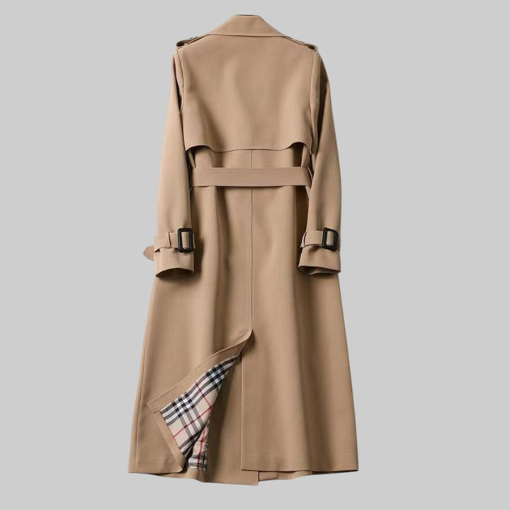 Trench coat detail - Elma Boutique