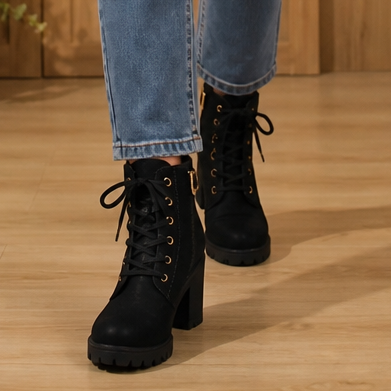 Black ankle boots - Elma Boutique