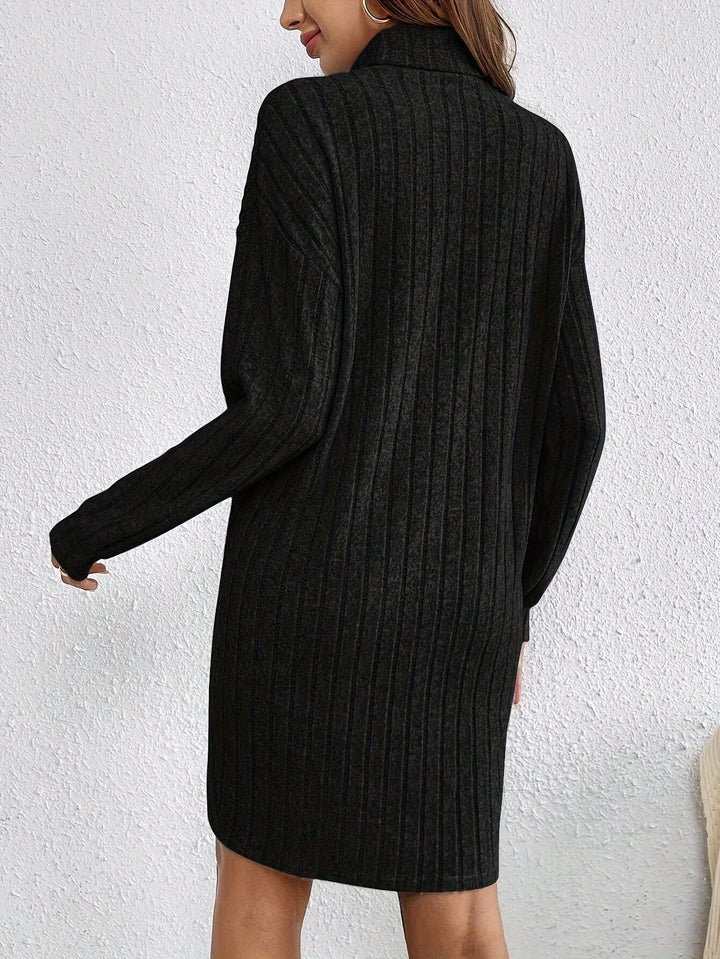 Sweater dress detail - Elma Boutique