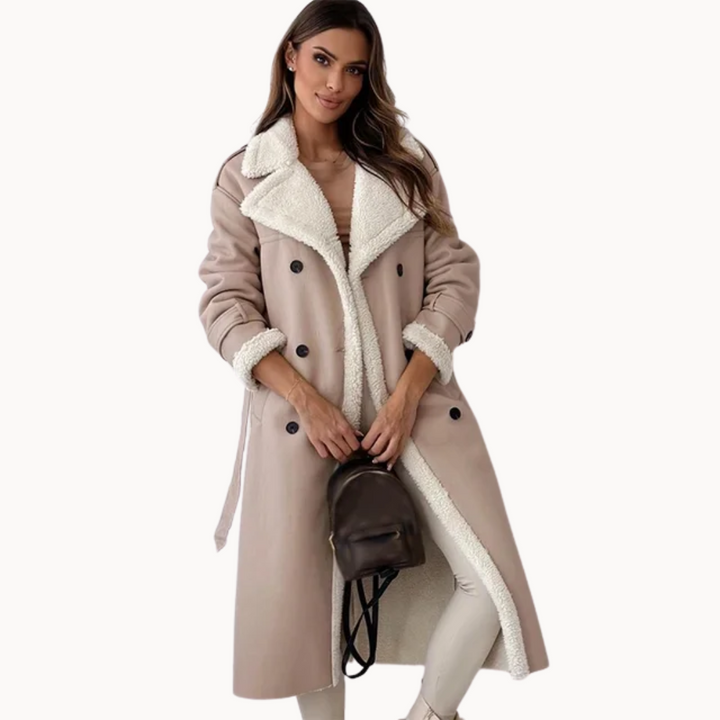 Trench coat detail - Elma Boutique