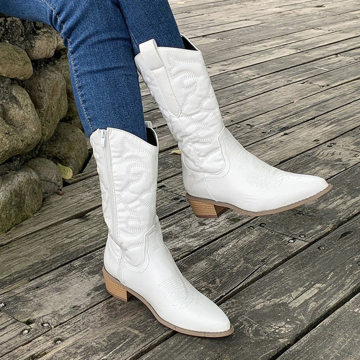 Boots detail - Elma Boutique